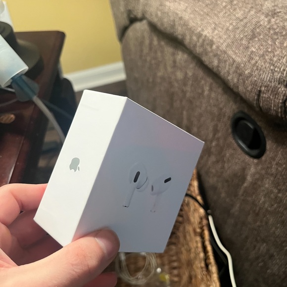 AirPod pros hardly used